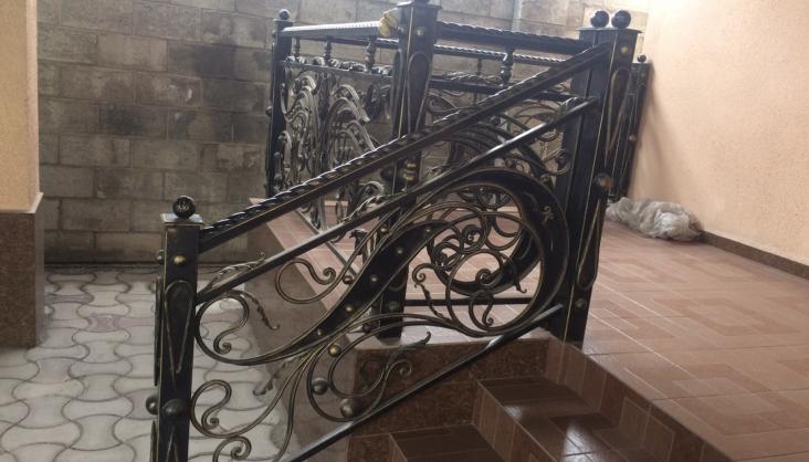 кованые перила для частного дома в Бишкеке