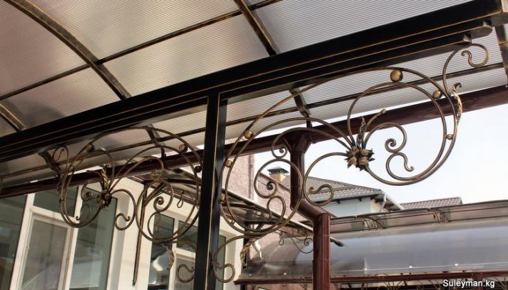 Кованый козырек из поликарбоната в Бишкеке. 