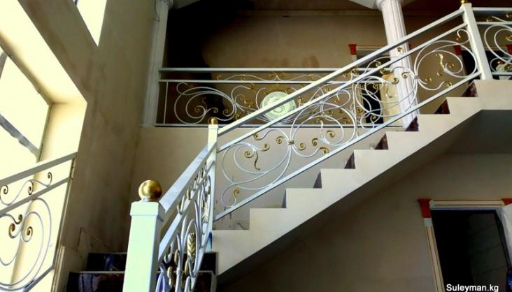Кованые перила ресторан в Нарыне