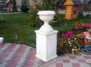 Вазон с тумбой