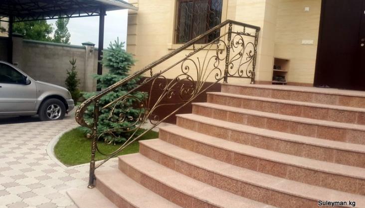 Узор для кованых перил в Бишкеке.