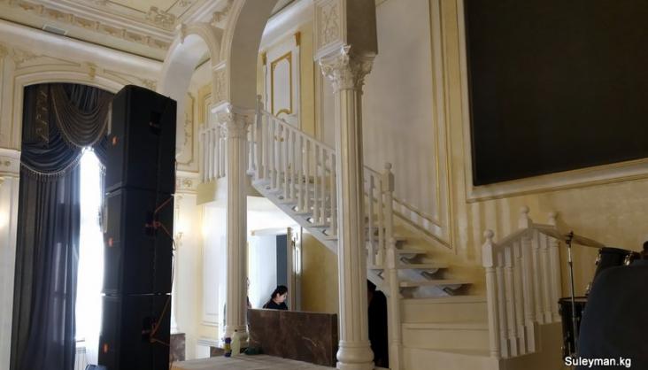 Каркас лестницы из профильной трубы