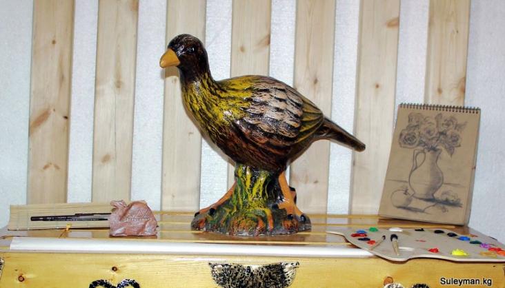 Скульптуры фазанов в Бишкеке и Балыкы Кыргызстан.