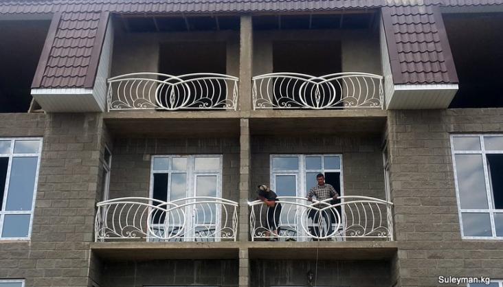 Кованые перила на балкон Бишкек Балыкчы Иссык-Куль.