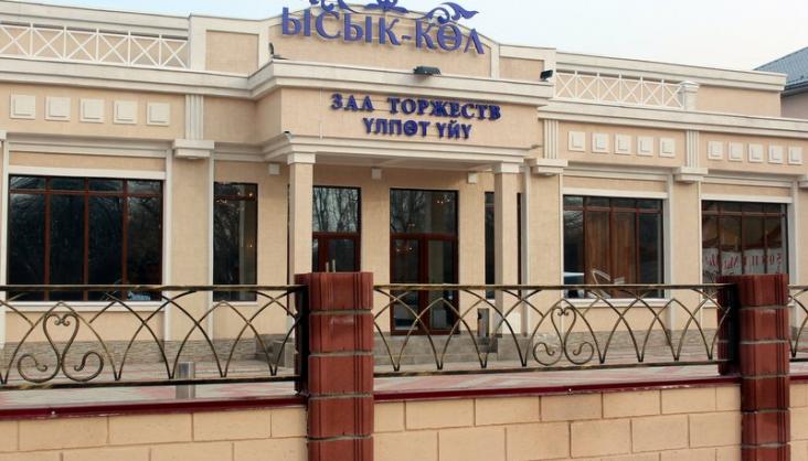 металлический забор на пескоблок в Бишкеке.