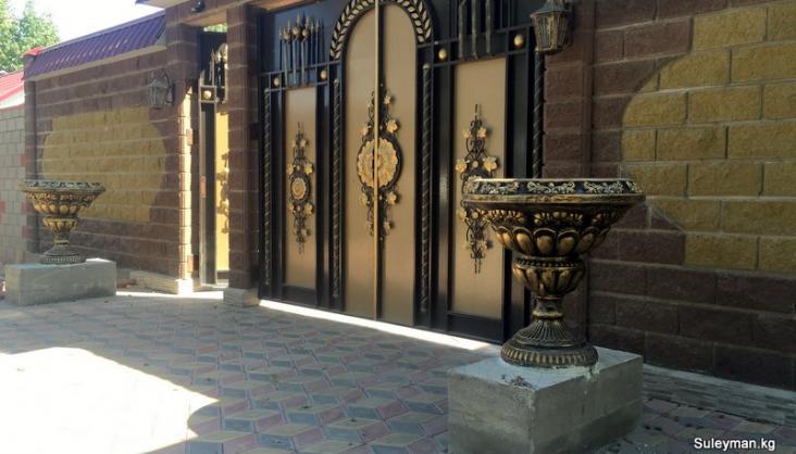 Уличные горшки кашпо для цветов и деревьев Бишкек Кыргызстан.